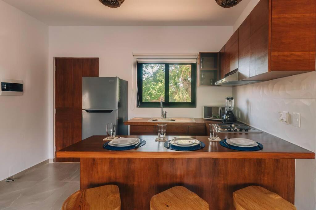 Brand New And Beautiful! Just Steps From The Apartamento